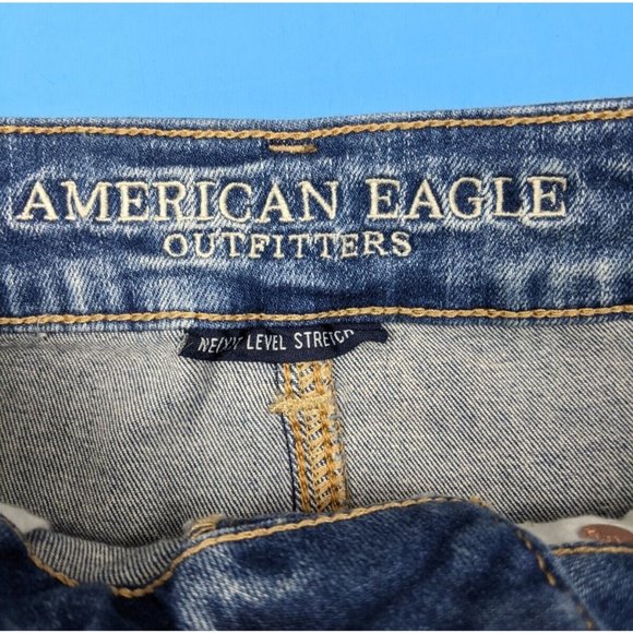 American Eagle Women's Next Level Stretch  Blue Denim Jean Distressed Skirt Sz 2 - Picture 3 of 4